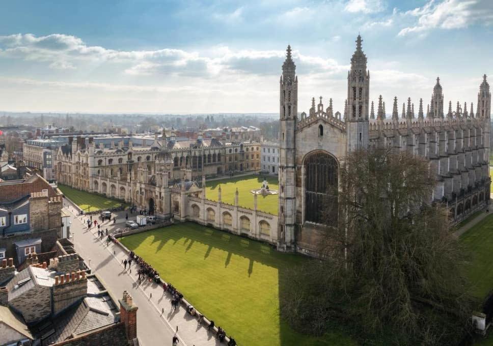 Spacious 3 Bedroom Flat In Heart Of City Centre Cambridge  Exteriör bild