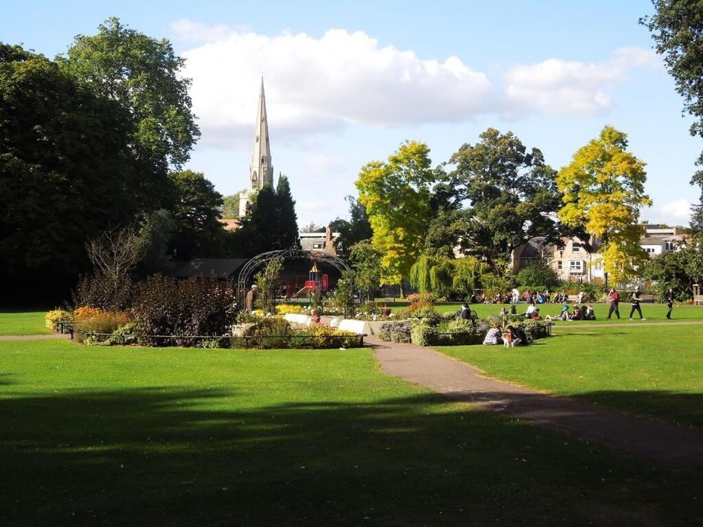 Spacious 3 Bedroom Flat In Heart Of City Centre Cambridge  Exteriör bild